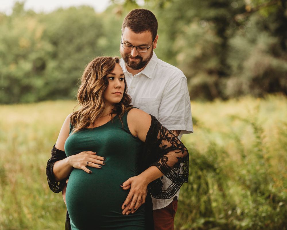 Professional maternity photo with dad
