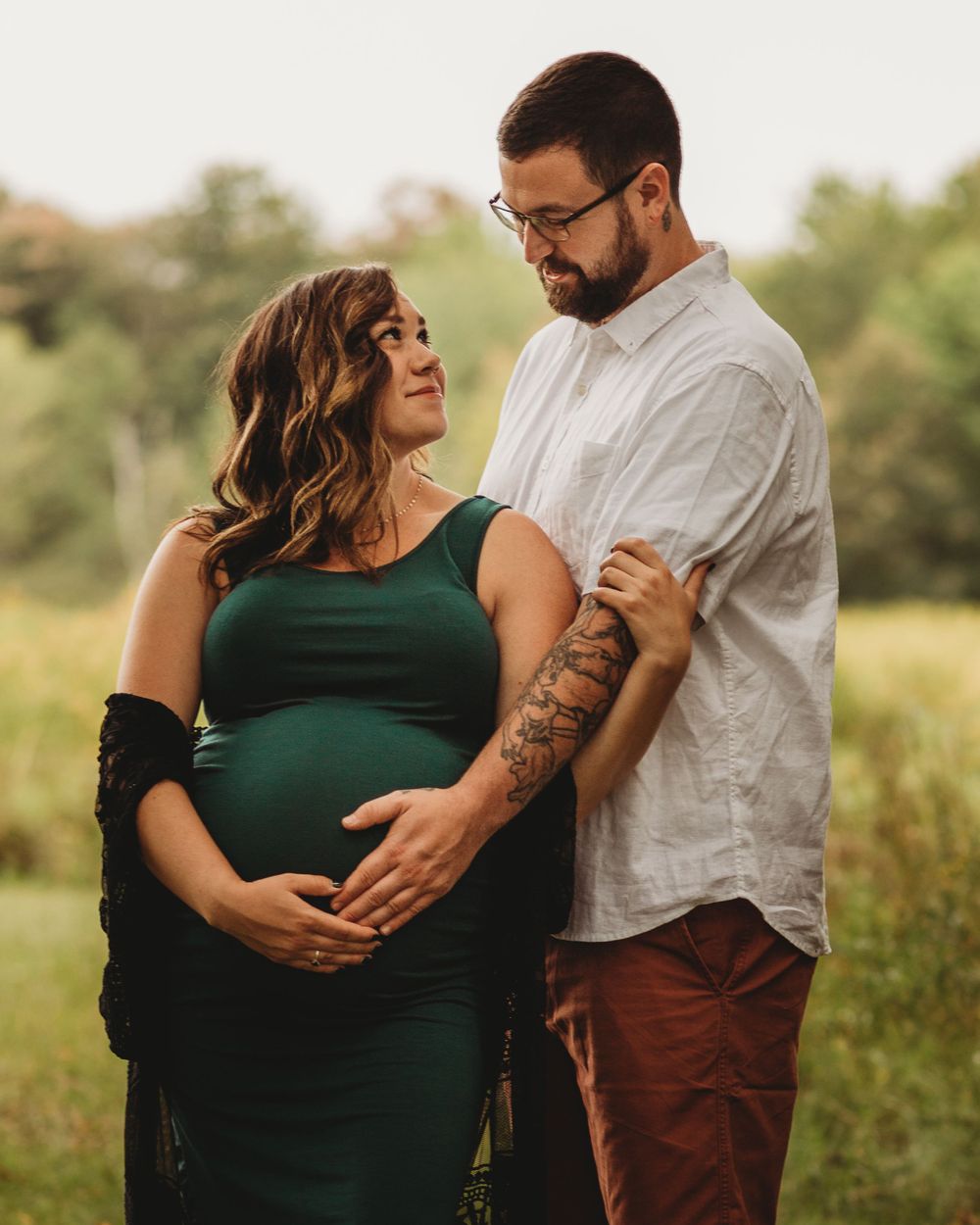 Professional maternity photo with dad