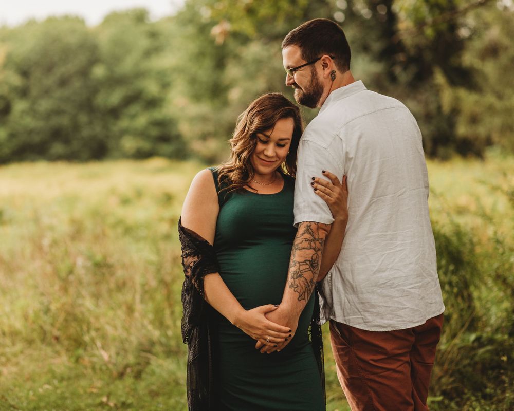 Professional maternity photo with dad