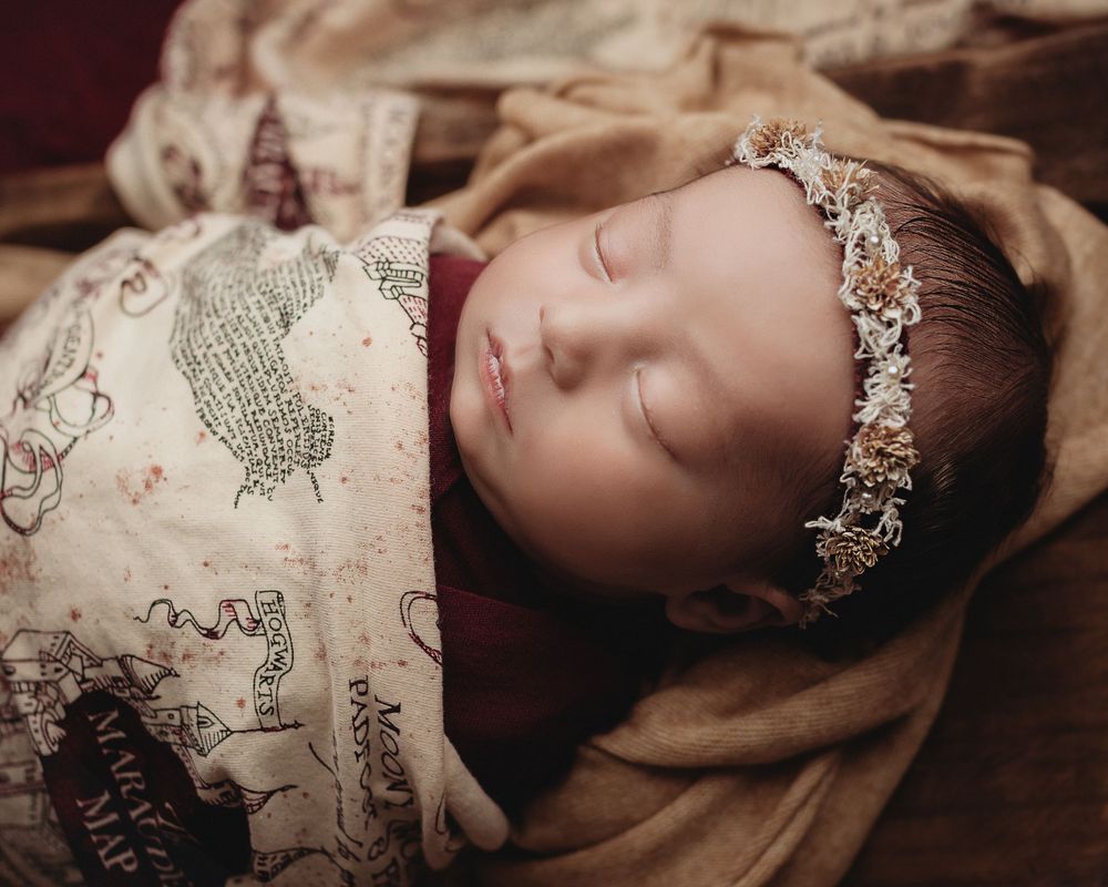 Professional newborn photo - Harry Potter theme