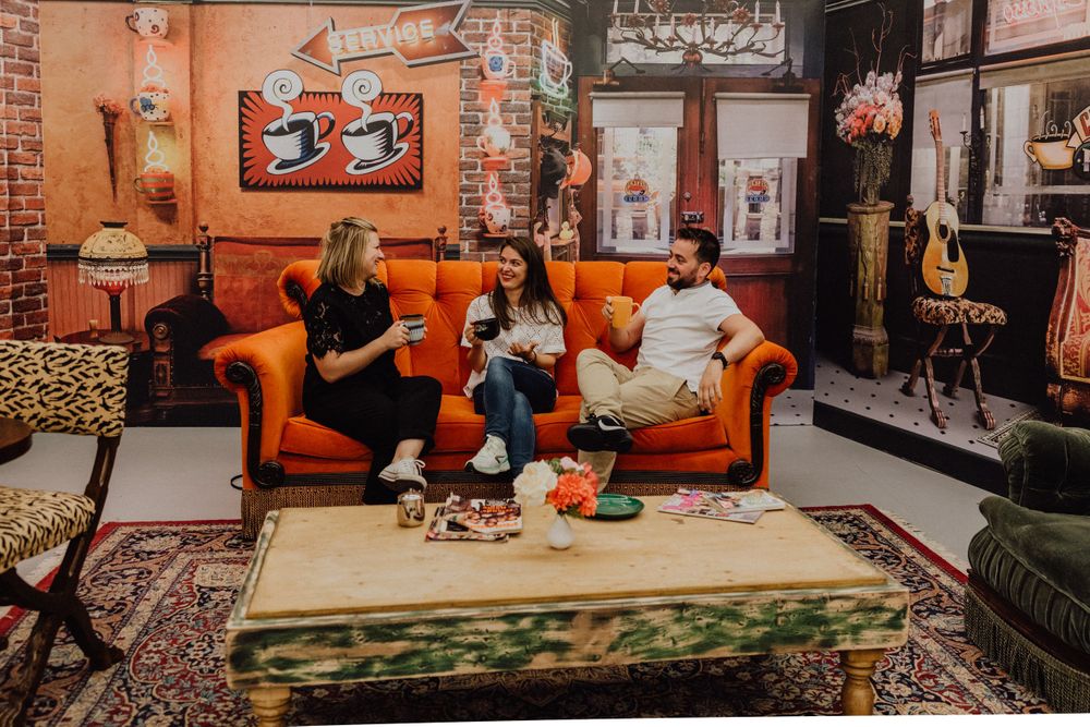 Des amis sur le canapé de Friends