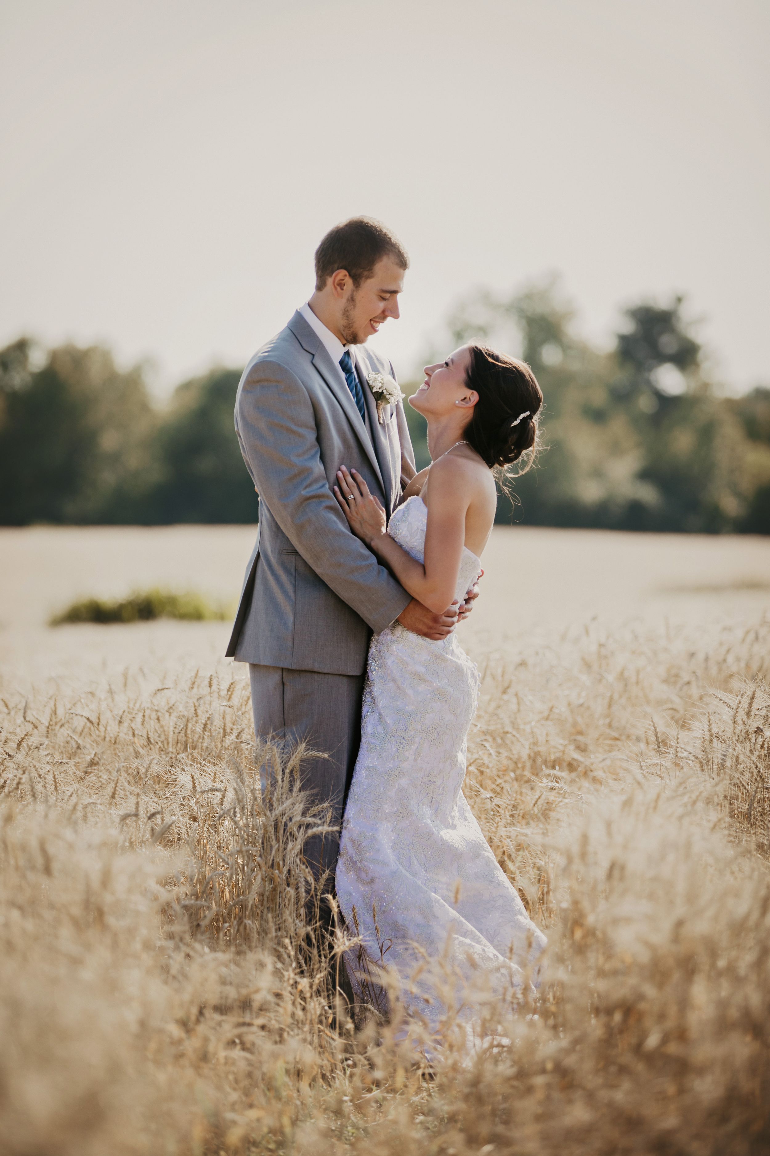 Rustic Farmhouse Backyard Wedding Photos by London Ontario Photographer Shawn Van Daele