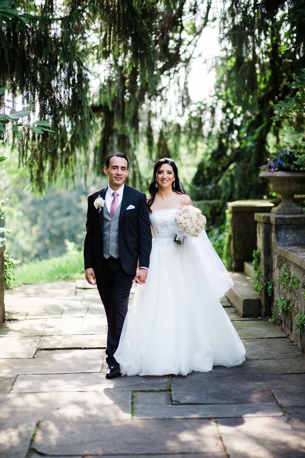 Hudson Valley bride and groom portrait