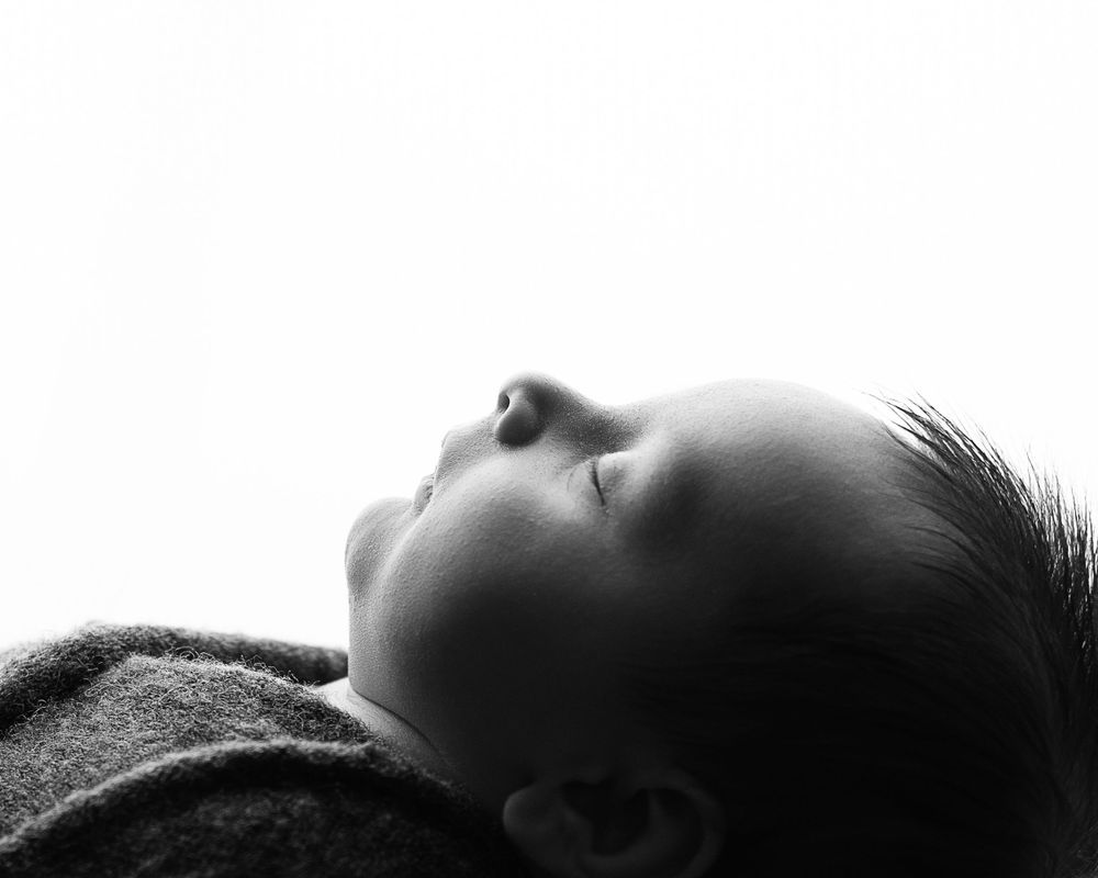 Professional newborn photo - black and white