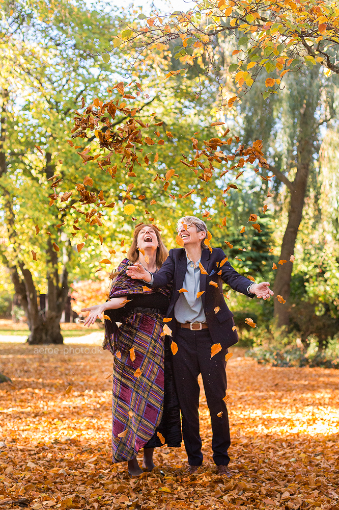 Mrs. & Mrs Happy, this year's most laughing couple in autumn colors.