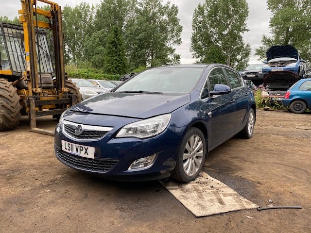 2011 | VAUXHALL | ASTRA J | BREAKING | PARTS
