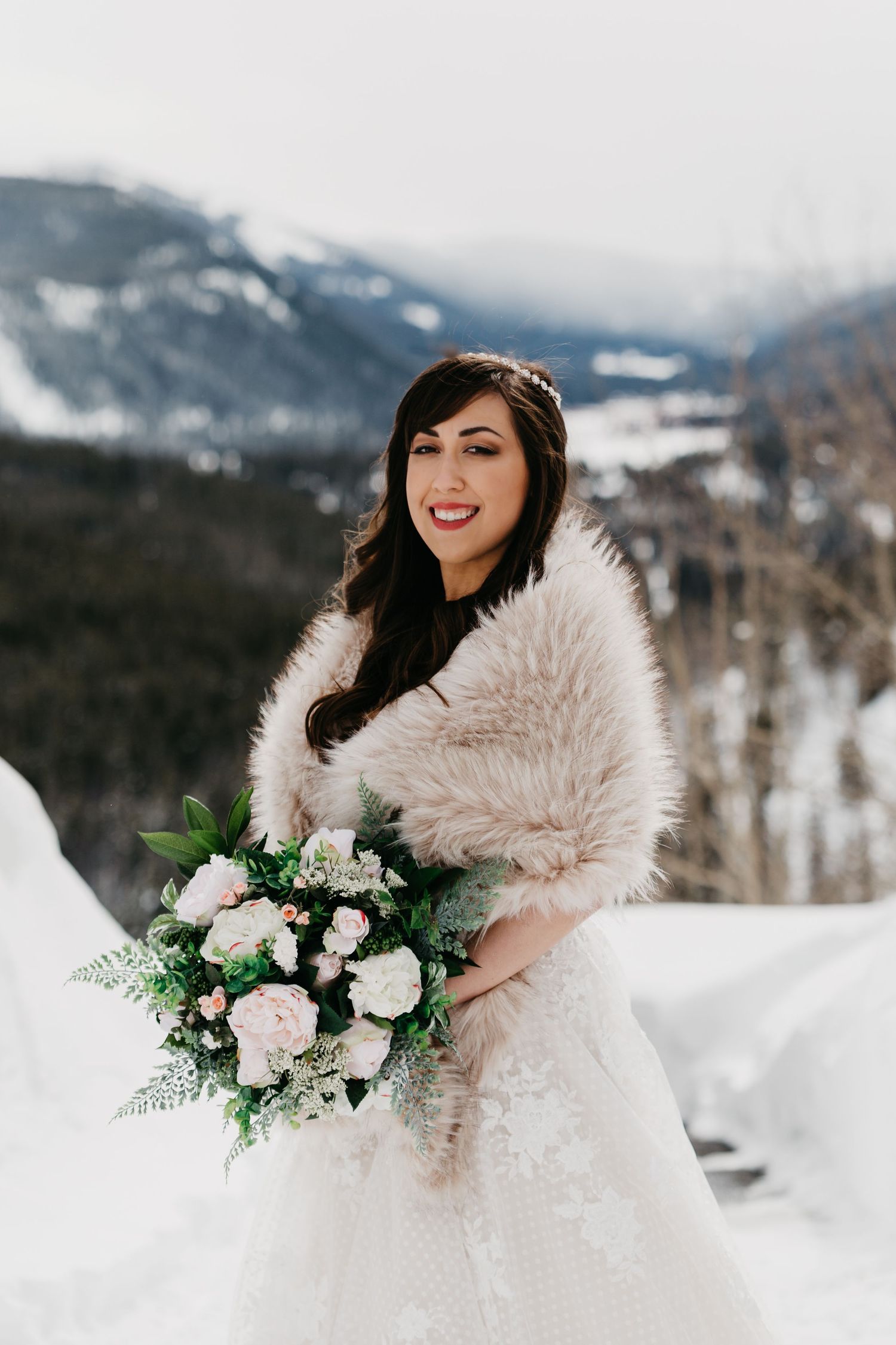 winter wedding inspiration, mountains, colorado, elopement, small wedding, snow, portraits, best co photographer