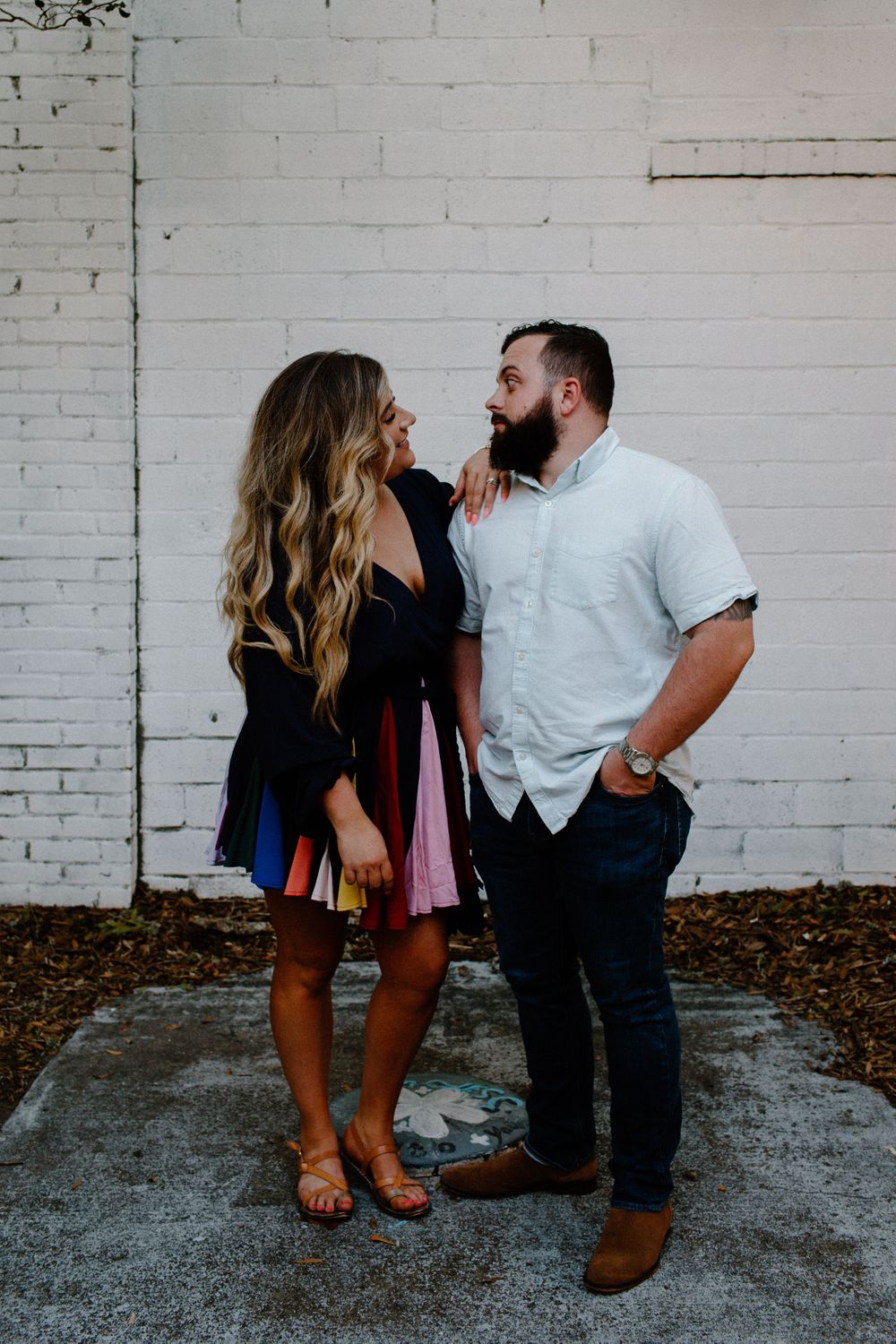couple looking at each other in downtown Fort Walton Beach