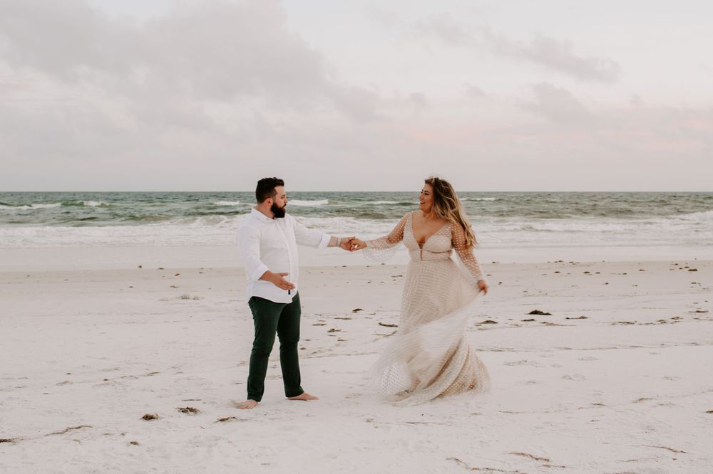 couple dancing on the beach