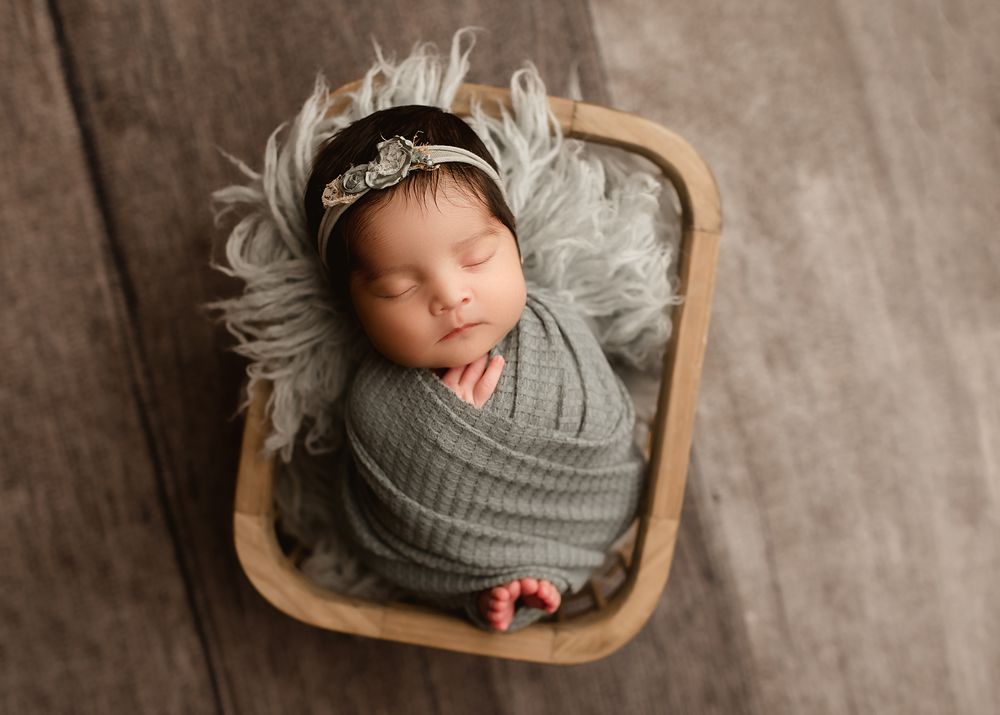 beautiful newborn photoshoot by Moreno Valley CA newborn photographer