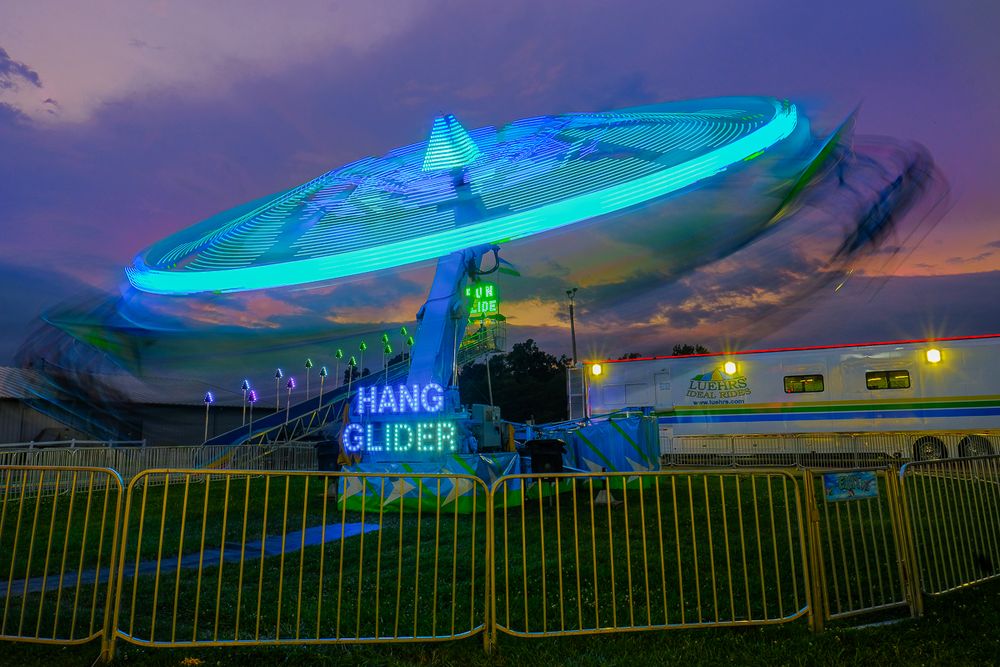 allen-county-fair-fort-wayne-indiana-2021-motion-blur-blue-ride-kris-gay-photographer