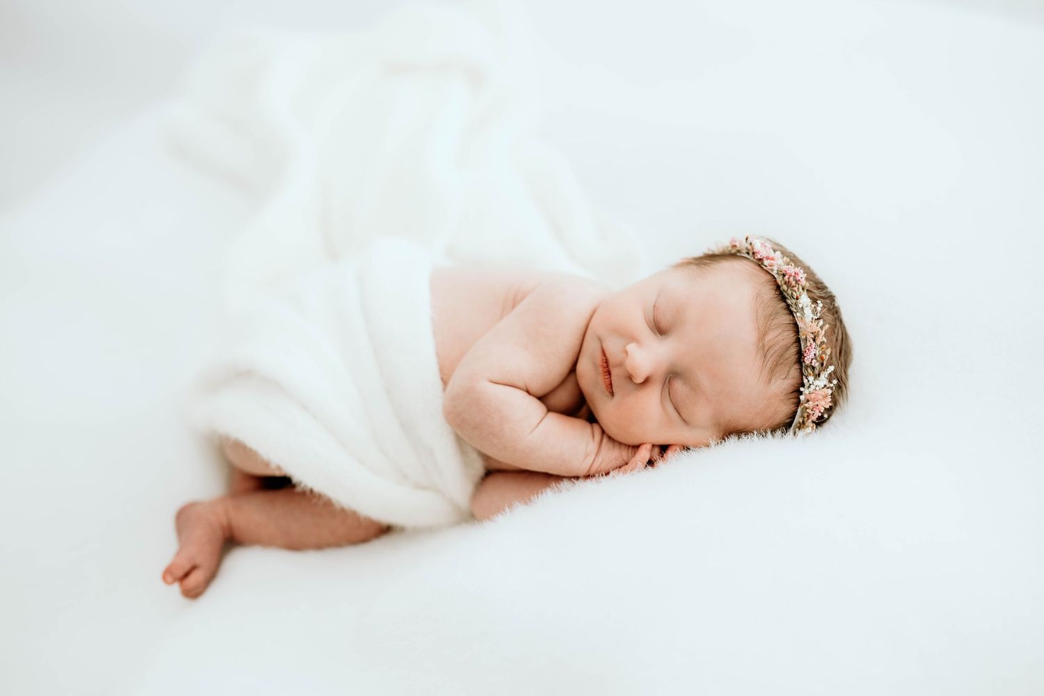 Panama City southport newborn photographer studio lifestyle, neutral, white photorgraphy