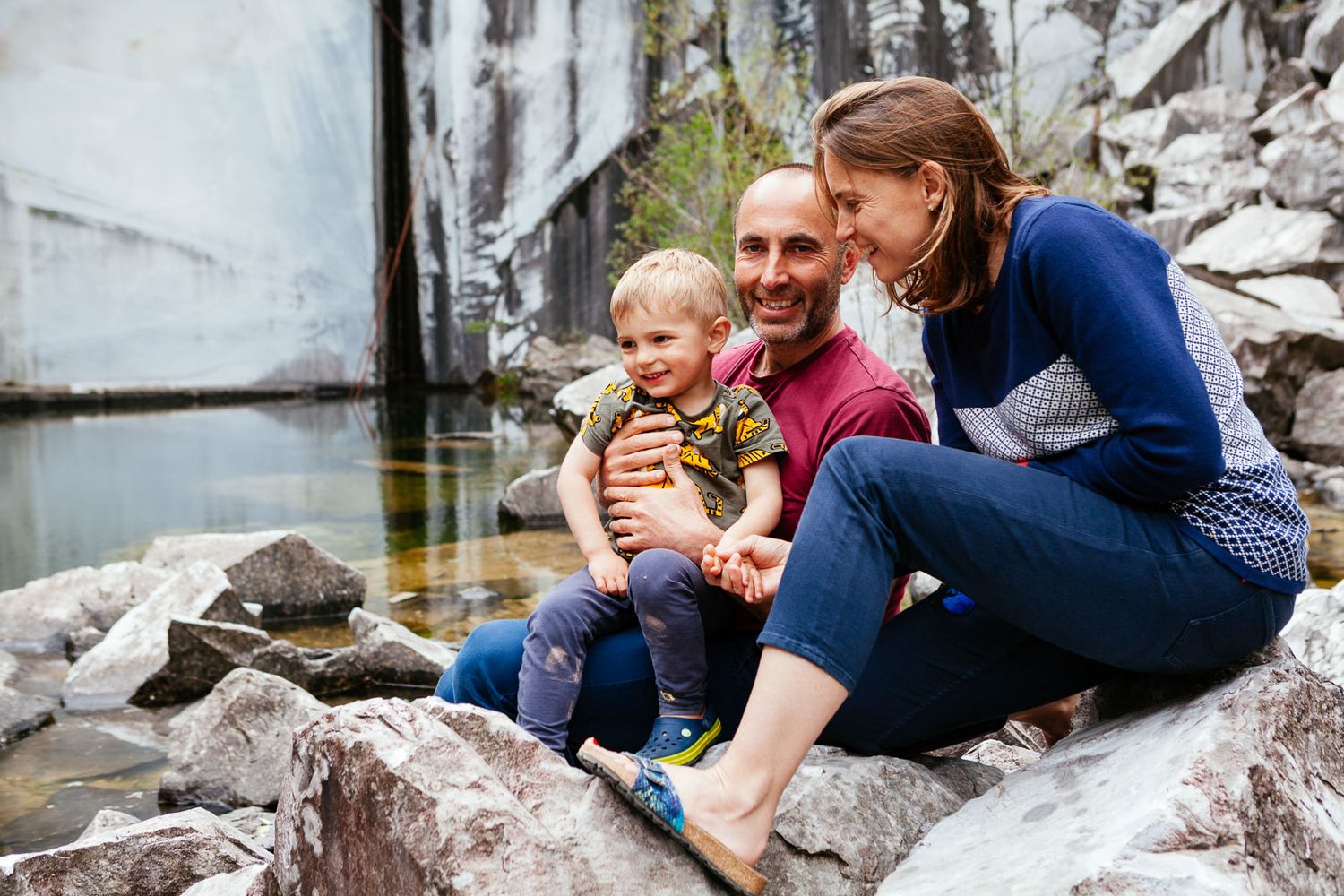 Tuscany family photography near Barga Lucca Garfagnana lifestyle portraits
