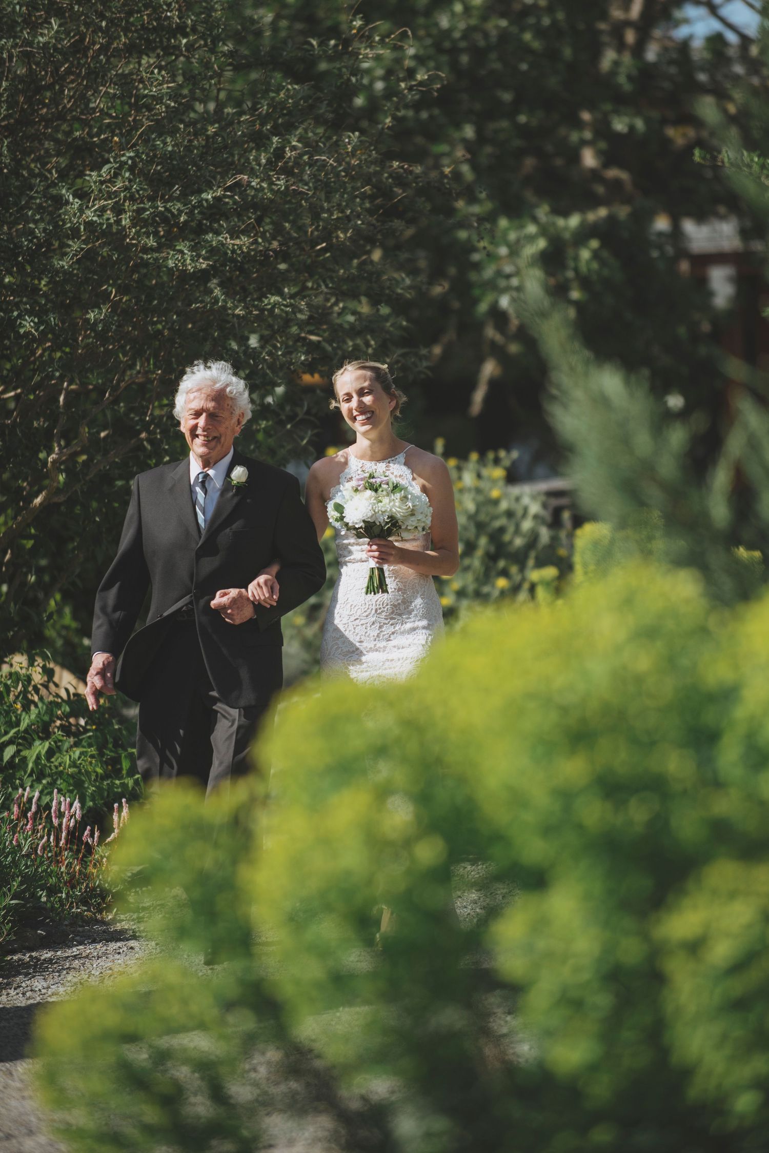 The Gardens at the Horticulture Centre of the Pacific. Andrea Collins Photography. PNW Luxury Bridal Package.