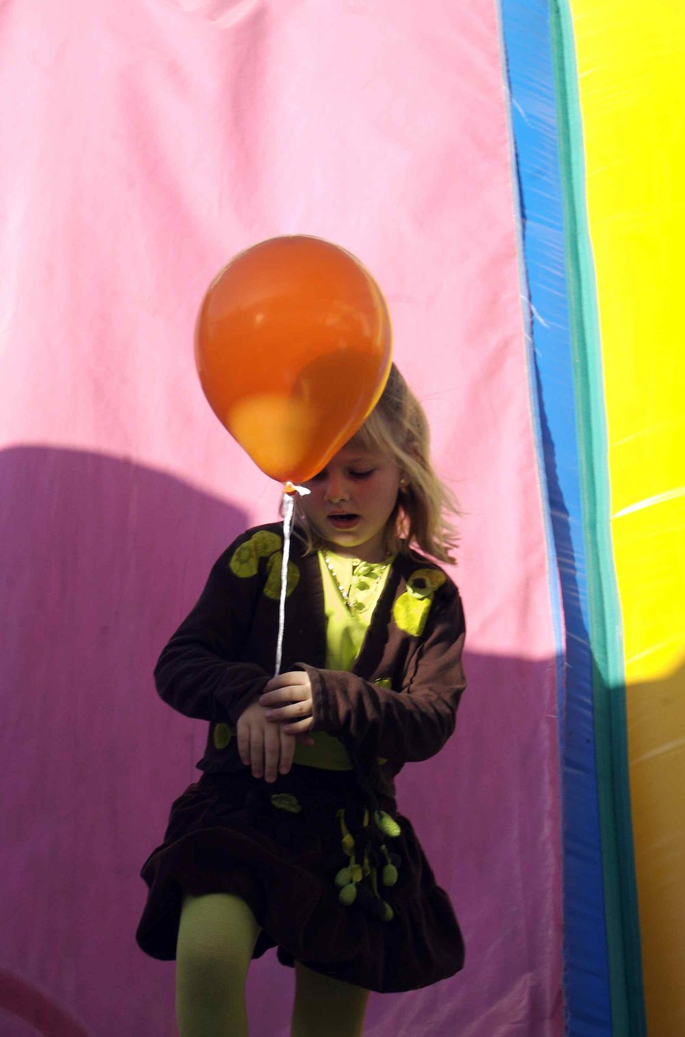 A girl with an orange balloon, Barcelona