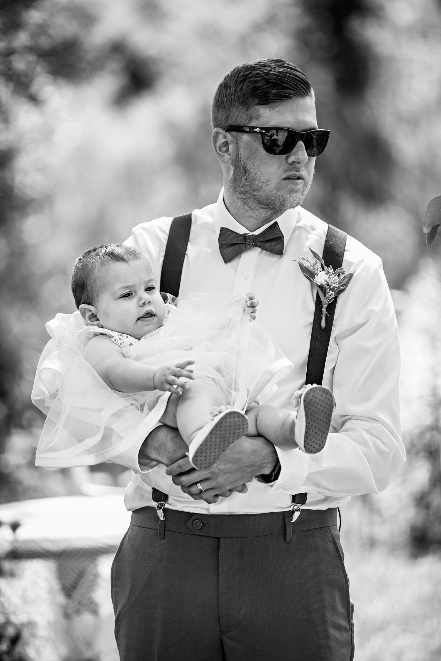 Charming rustic backyard wedding in Mount Brydges Ontario by London photographer Shawn Van Daele
