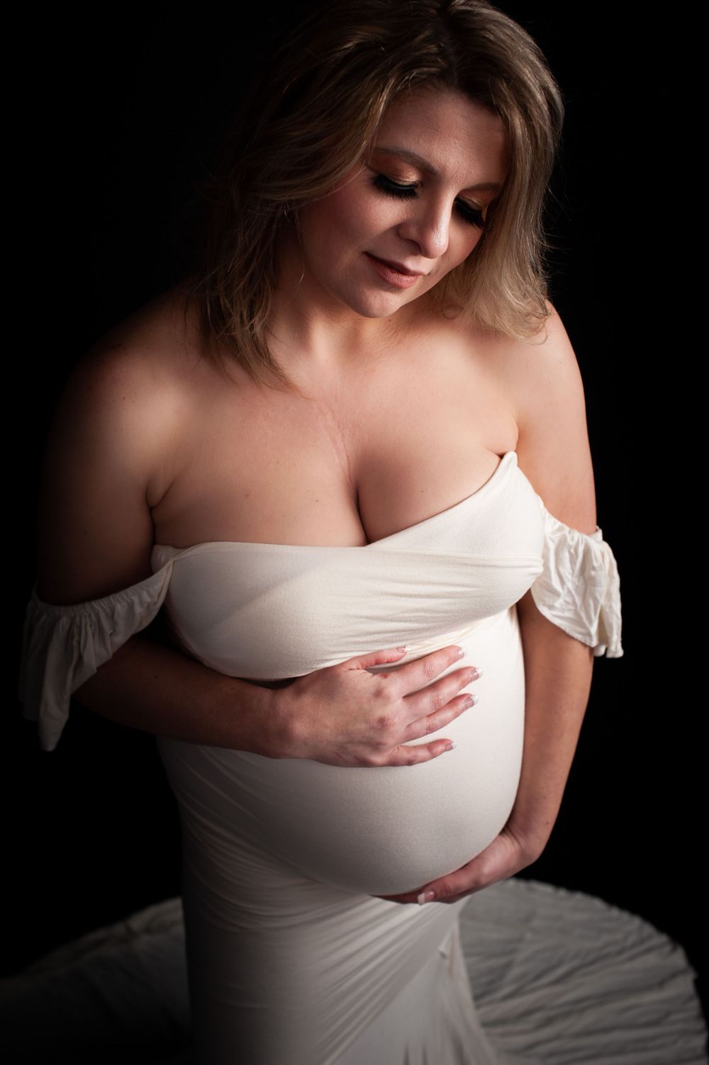 Central Oregon Maternity Photos, Maternity Portraits, Pregnancy Pictures, Redmond Oregon, Bend Oregon,