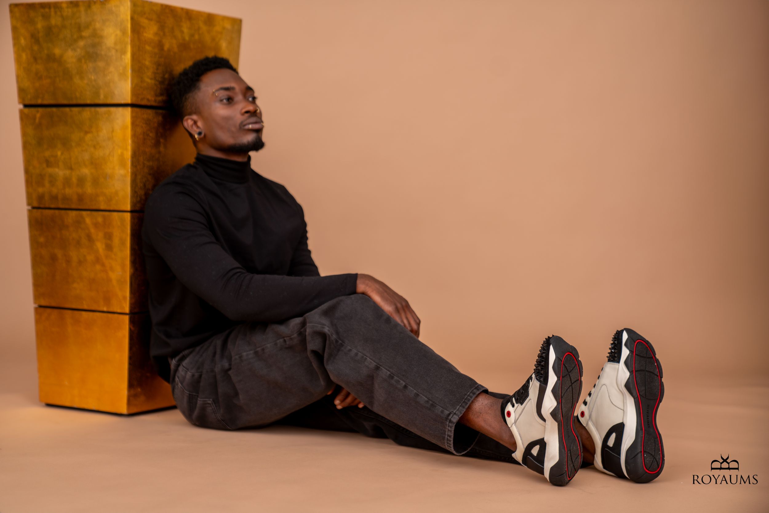 royaums schoenen sneakershoot sneakers studioshoot profoto sony ar7III kamera express fashion fotografie photography