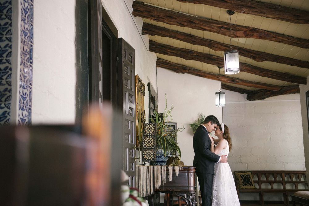 bride and groom leaning on each other. McAllen wedding photography. quinta mazatlan