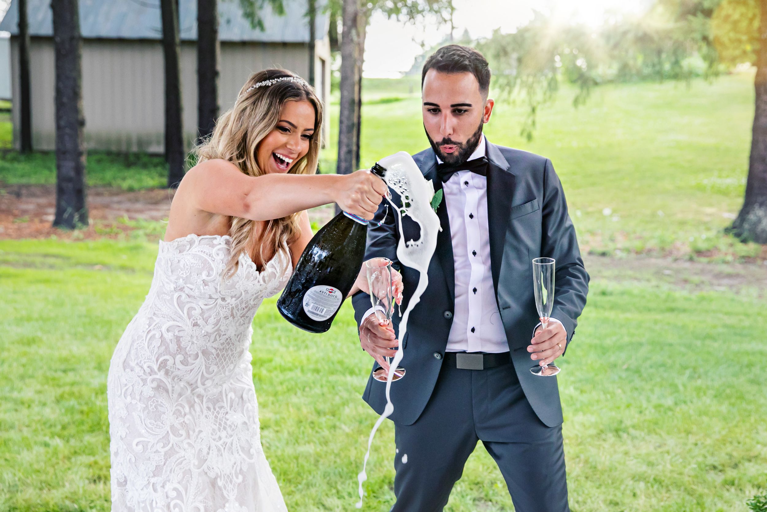 Cute and quirky little wedding in Schomberg and Arlington Estate by photographer Shawn Van Daele