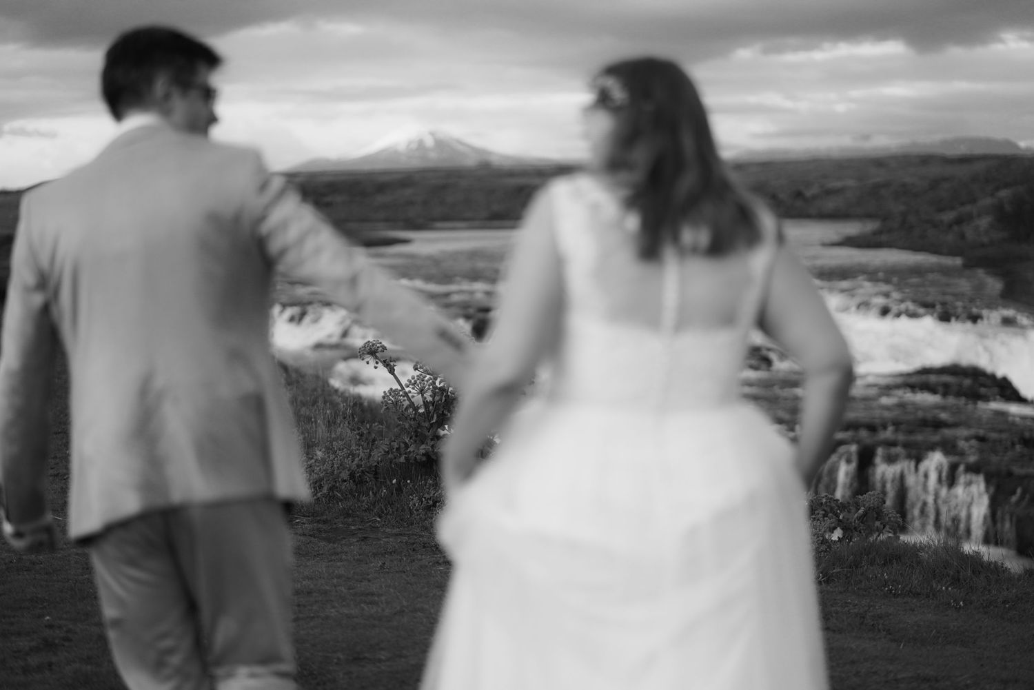 Couple eloping in Iceland by love and lava photo
