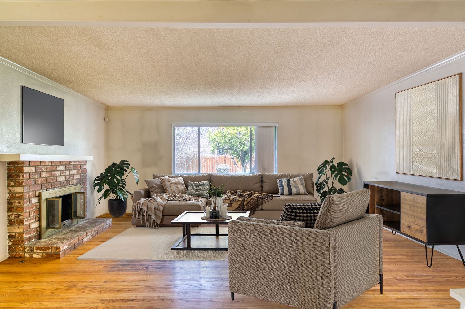Livingroom after virtual staging