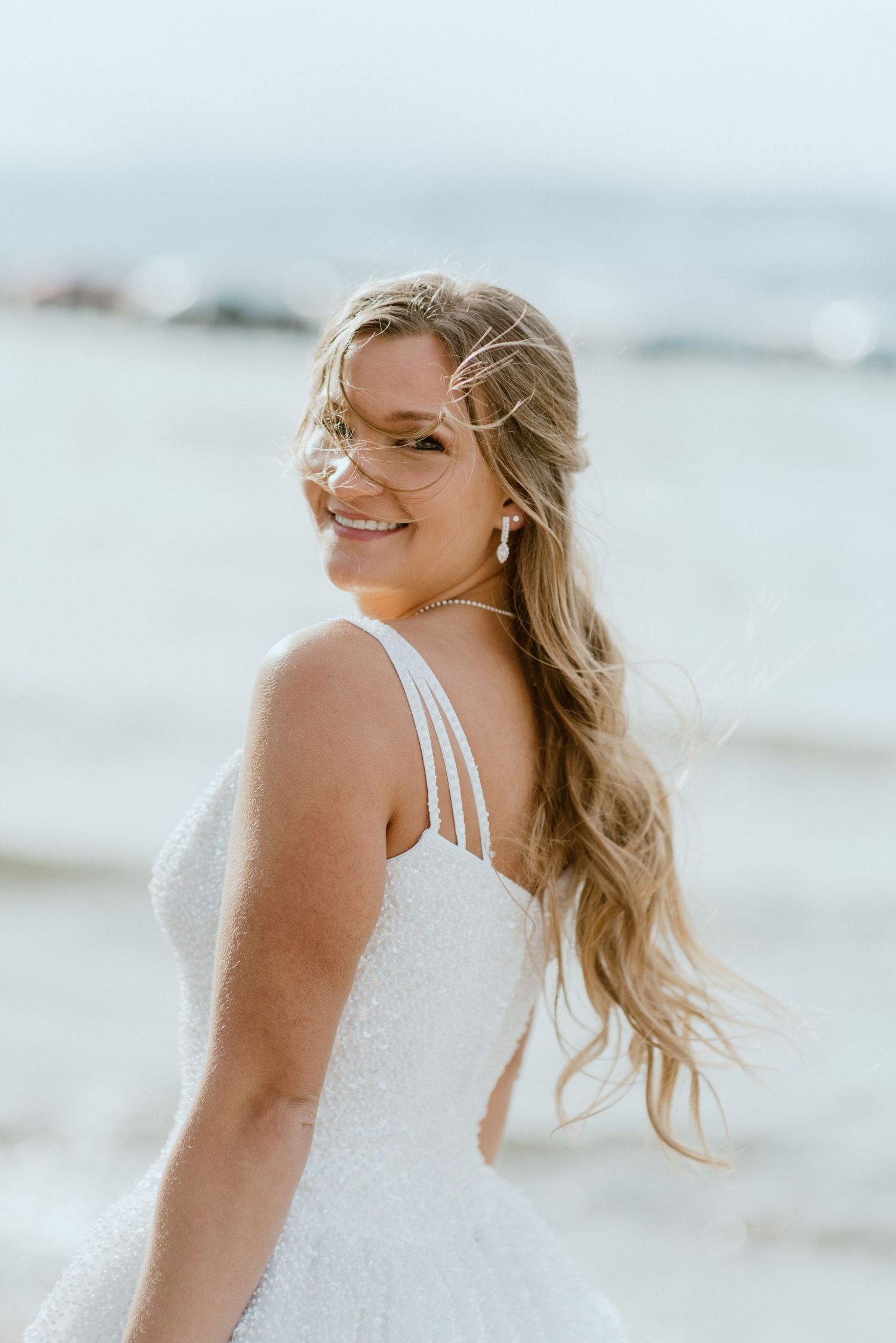bride-smiling-portrait