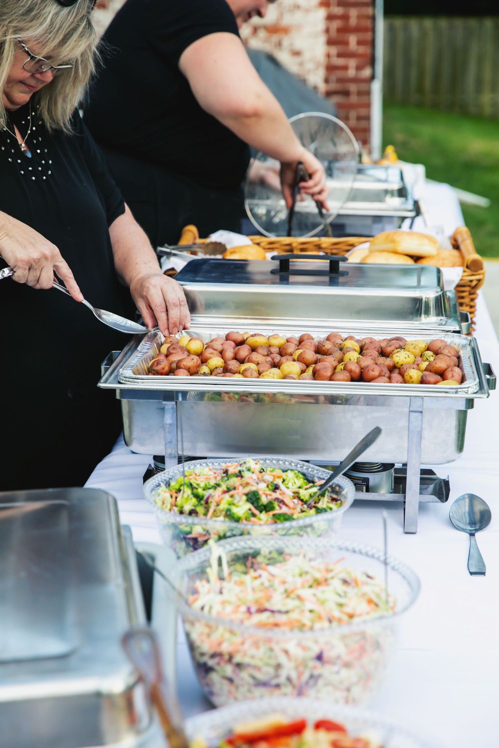 Rustic Farmhouse Backyard Wedding Photos by London Ontario Photographer Shawn Van Daele