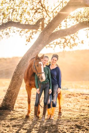 Texas equine photographer Boerne Hill country Leigh Fields Photography