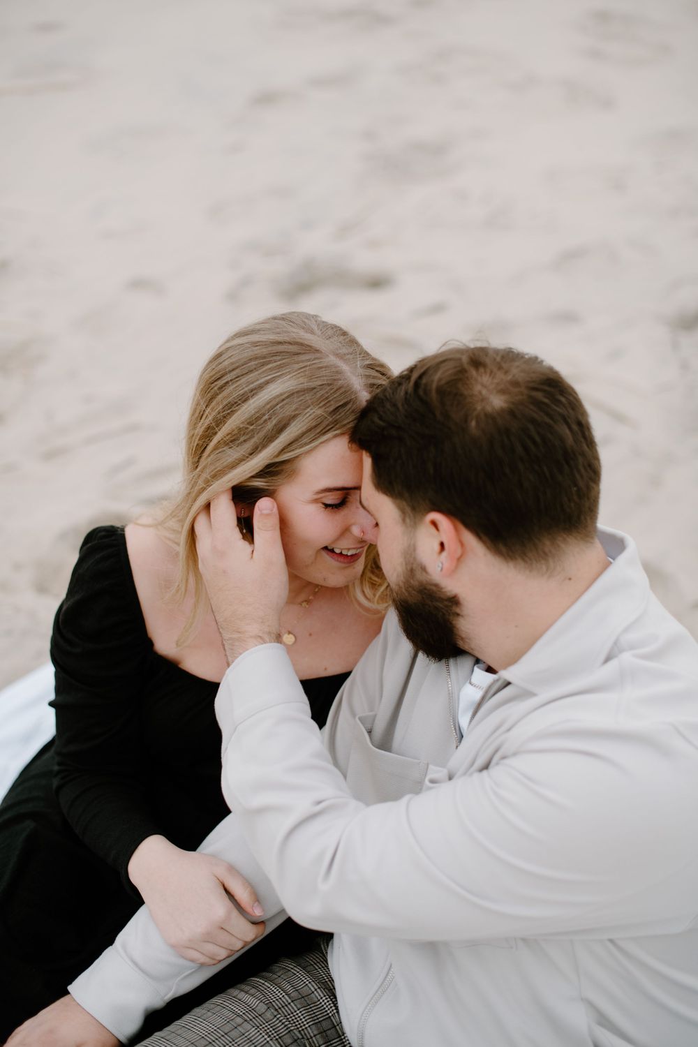 Rehoboth Beach engagement pictures