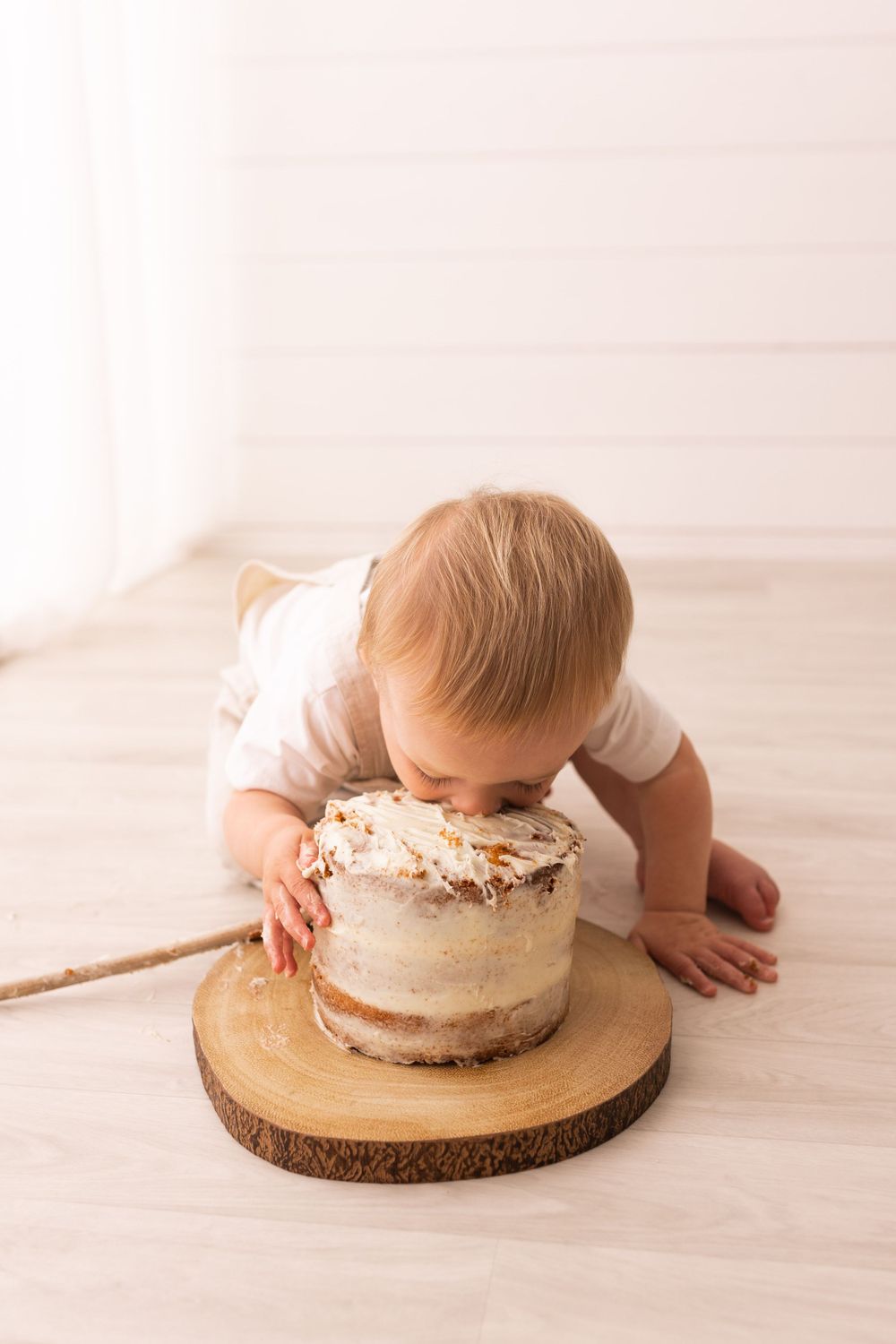 newborn baby maternity first birthday cakesmash photoshoot Dorset family photographer