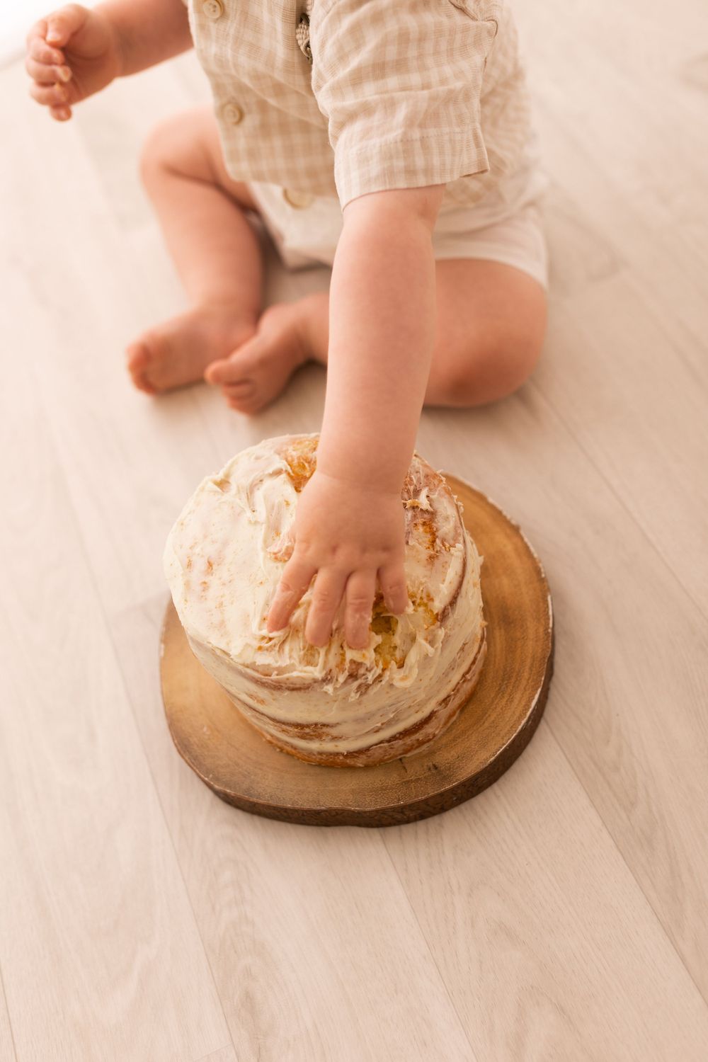 newborn baby maternity first birthday cakesmash photoshoot Dorset family photographer