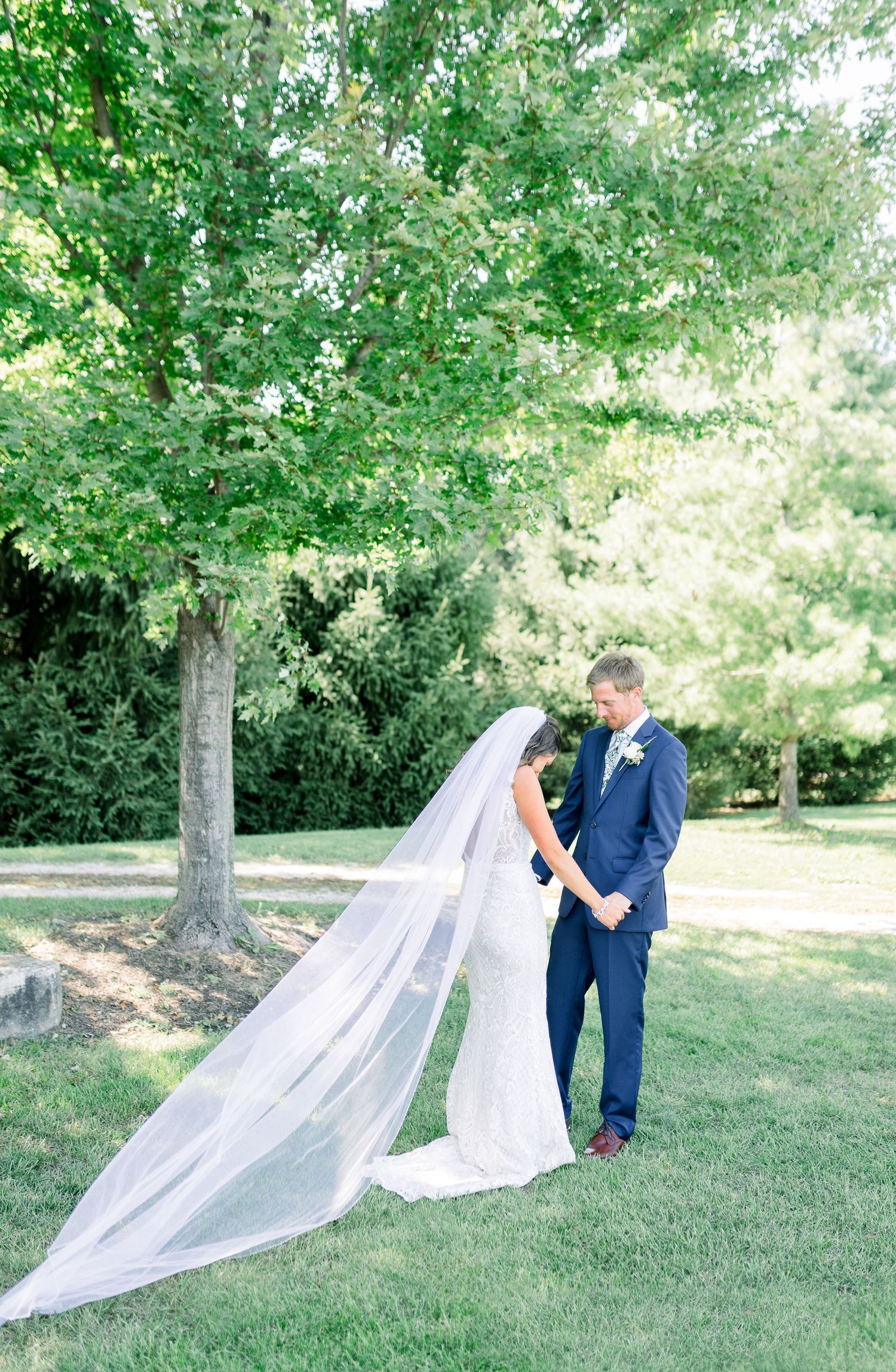 Prairie Moon Winery wedding in Ames, Iowa with light and airy photographer