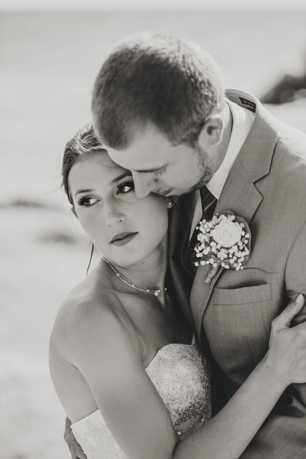 Rustic Farmhouse Backyard Wedding Photos by London Ontario Photographer Shawn Van Daele