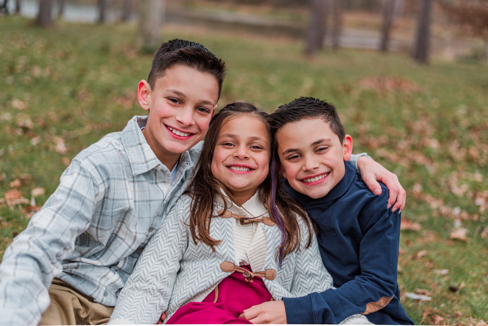 Family session with siblings at North Park, Pittsburgh, Pennsylvania