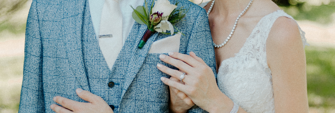 how to survive a super sweaty wedding day katie graham photography traveling destination wedding photographer