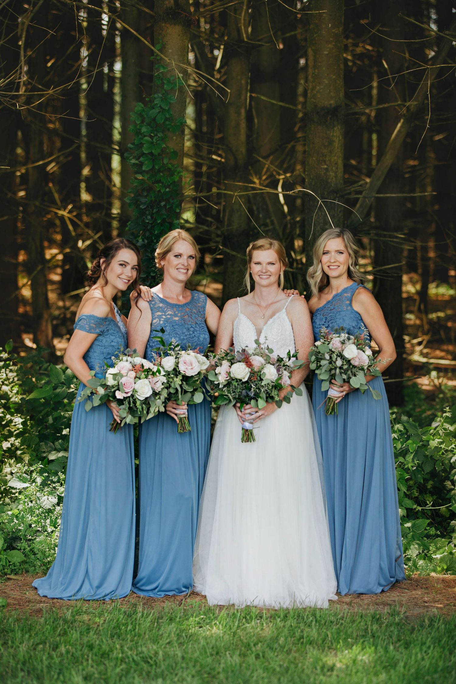 Charming rustic backyard wedding in Mount Brydges Ontario by London photographer Shawn Van Daele