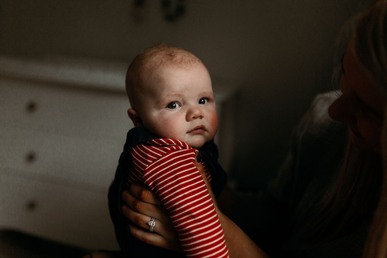 Mothering Sessions by Kellie Scott Photography. Motherhood photography. Mummy and Me Photos. Natural family photos.