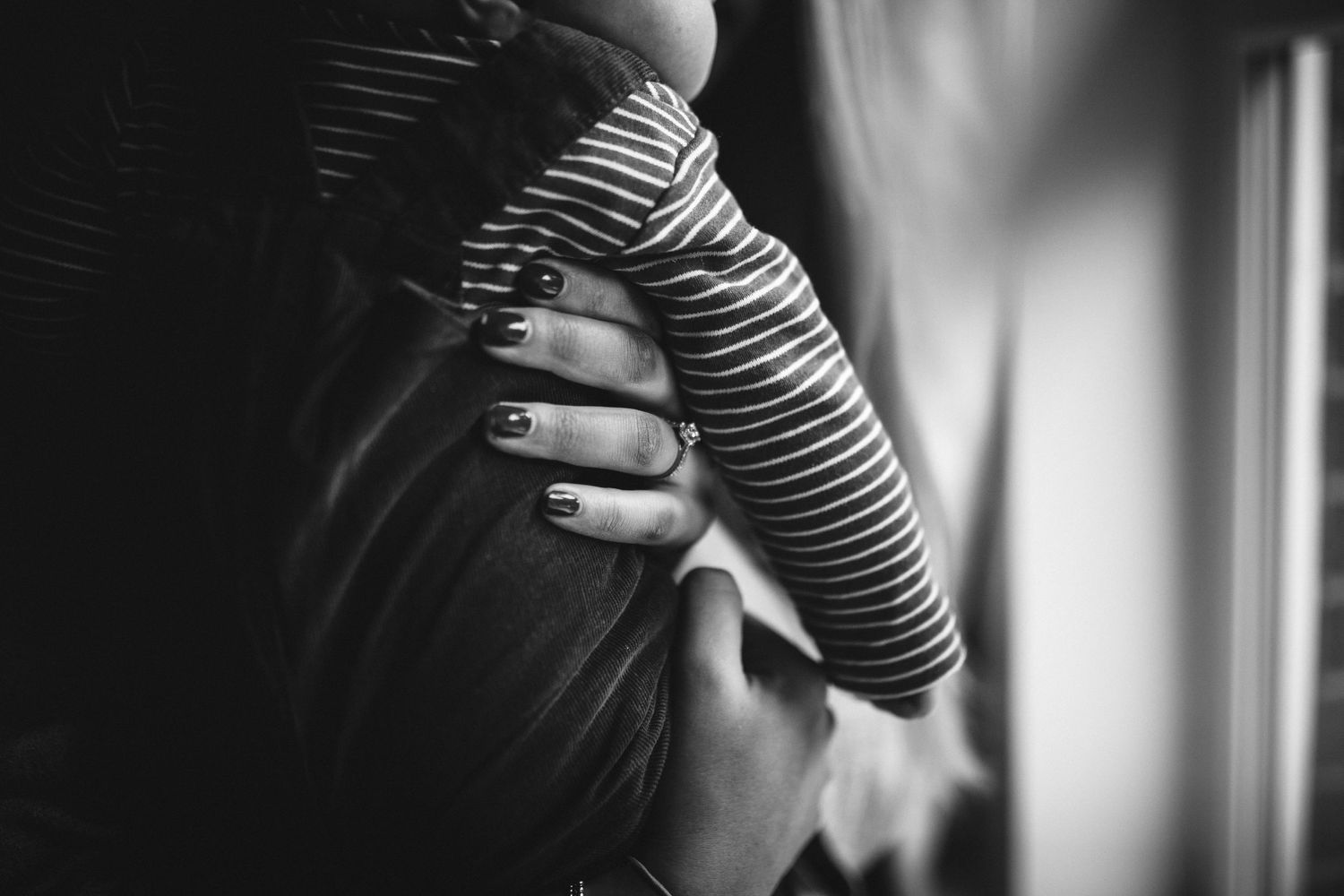 Mothering Sessions by Kellie Scott Photography. Motherhood photography. Mummy and Me Photos. Natural family photos.