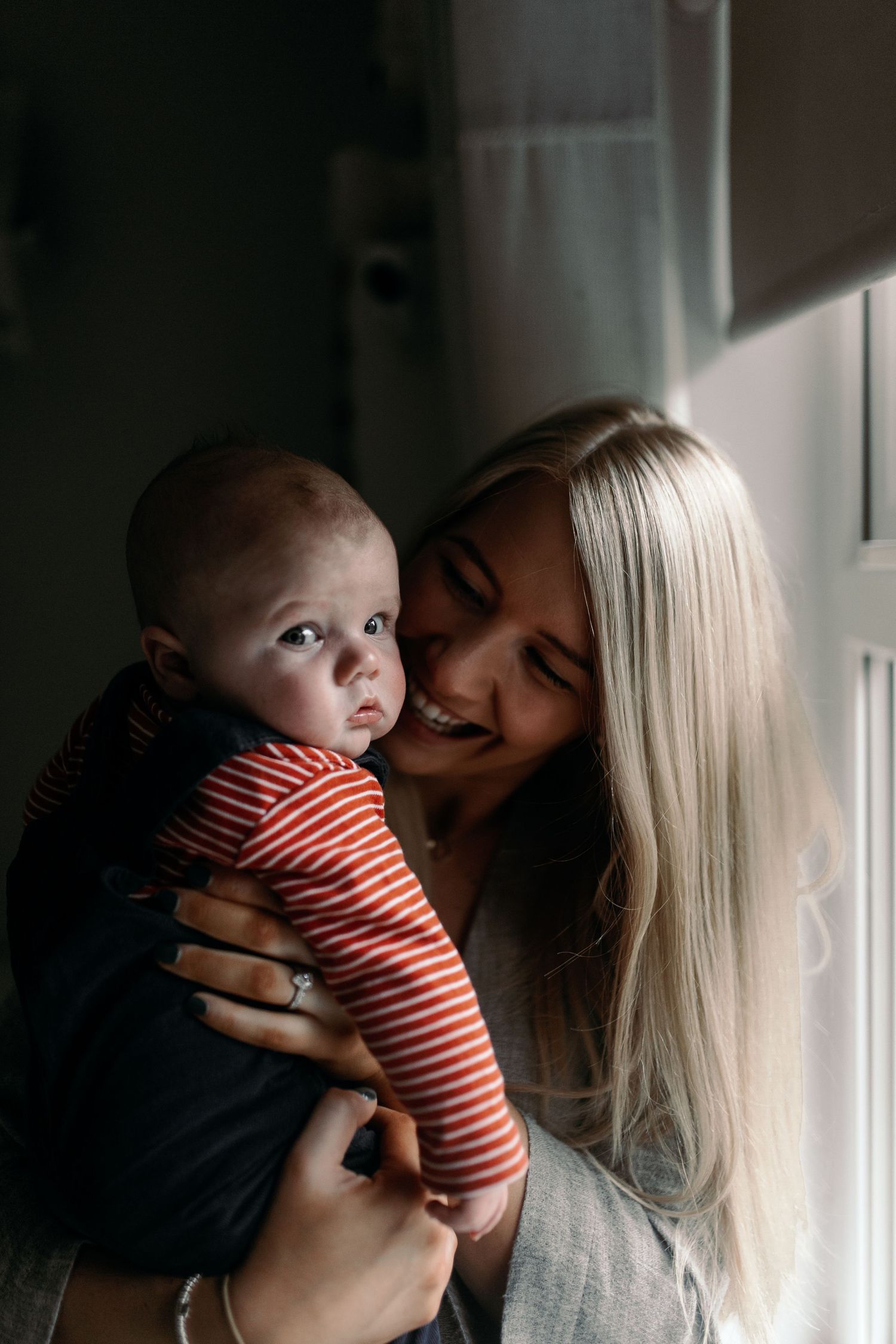 Mothering Sessions by Kellie Scott Photography. Motherhood photography. Mummy and Me Photos. Natural family photos.