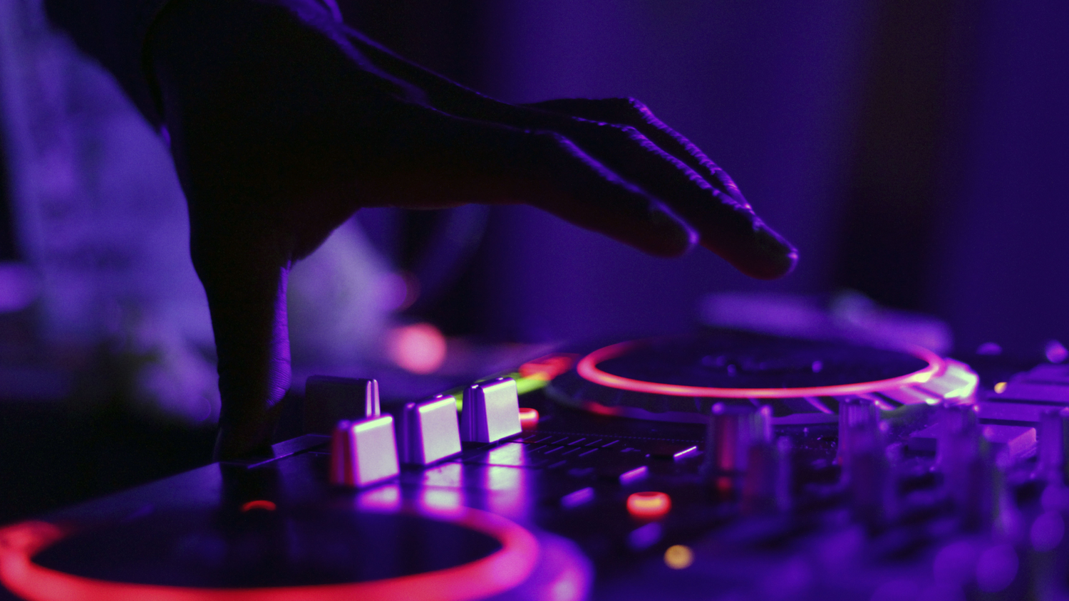 Quince DJs in Texas, quinceanera celebration ideas quince photography packages