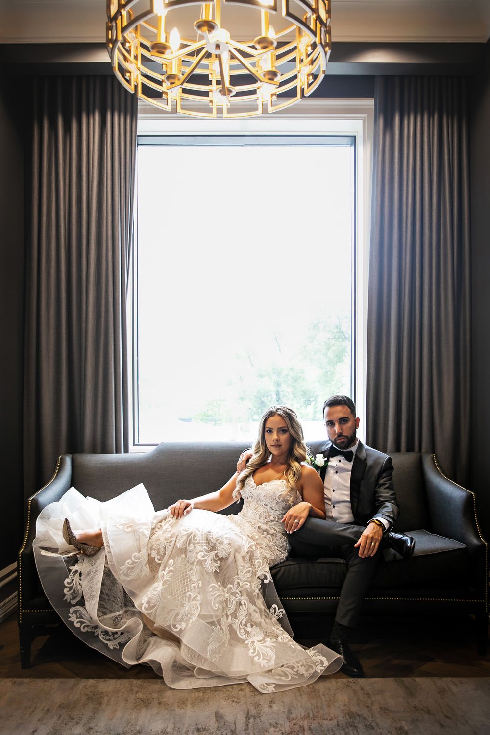 Cute and quirky little wedding in Schomberg and Arlington Estate by photographer Shawn Van Daele