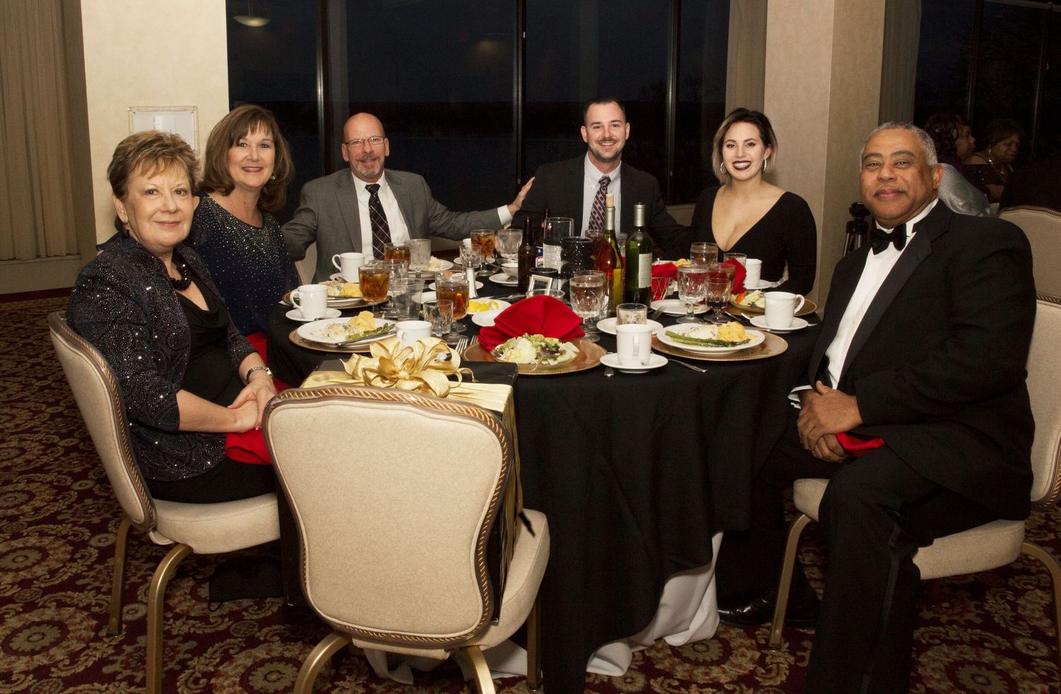 terra howard photography-personal event photographer-formal event- group table photo-near Stafford Virginia-DMV