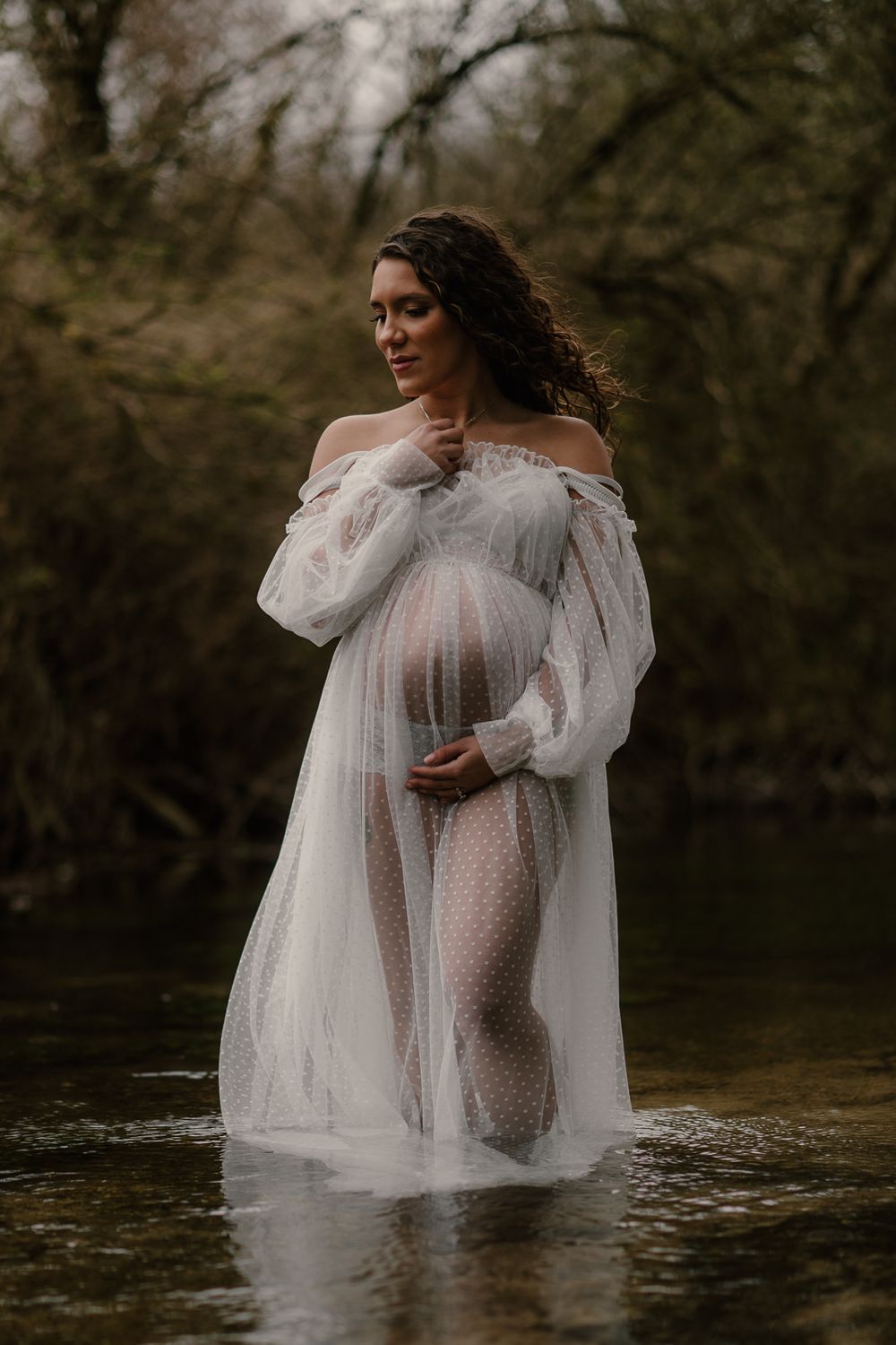 Pregnant mother photoshoot in river bed