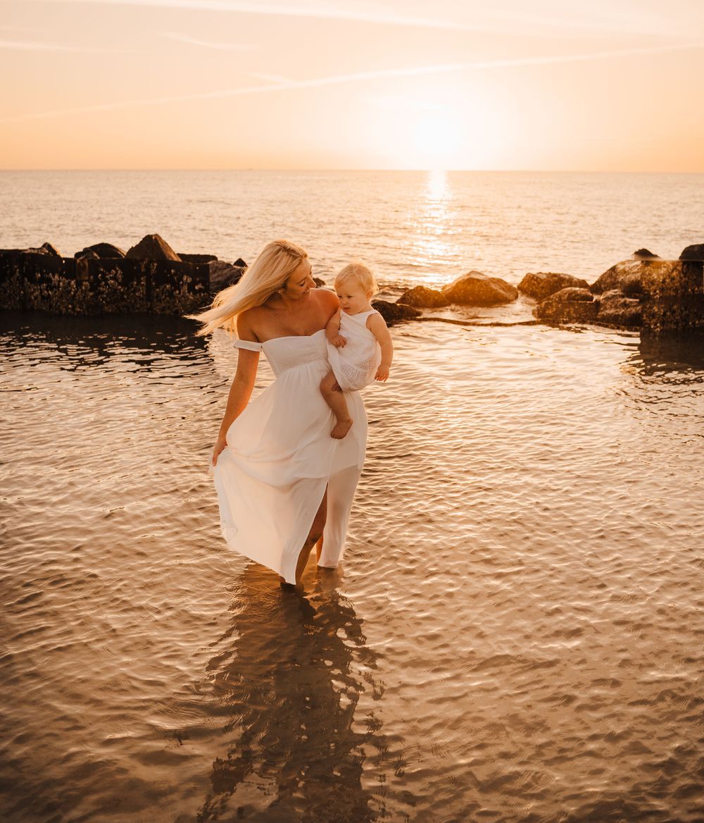 Tampa Clearwater St. Pete Beach photographer sunset lifestyle motherhood family session