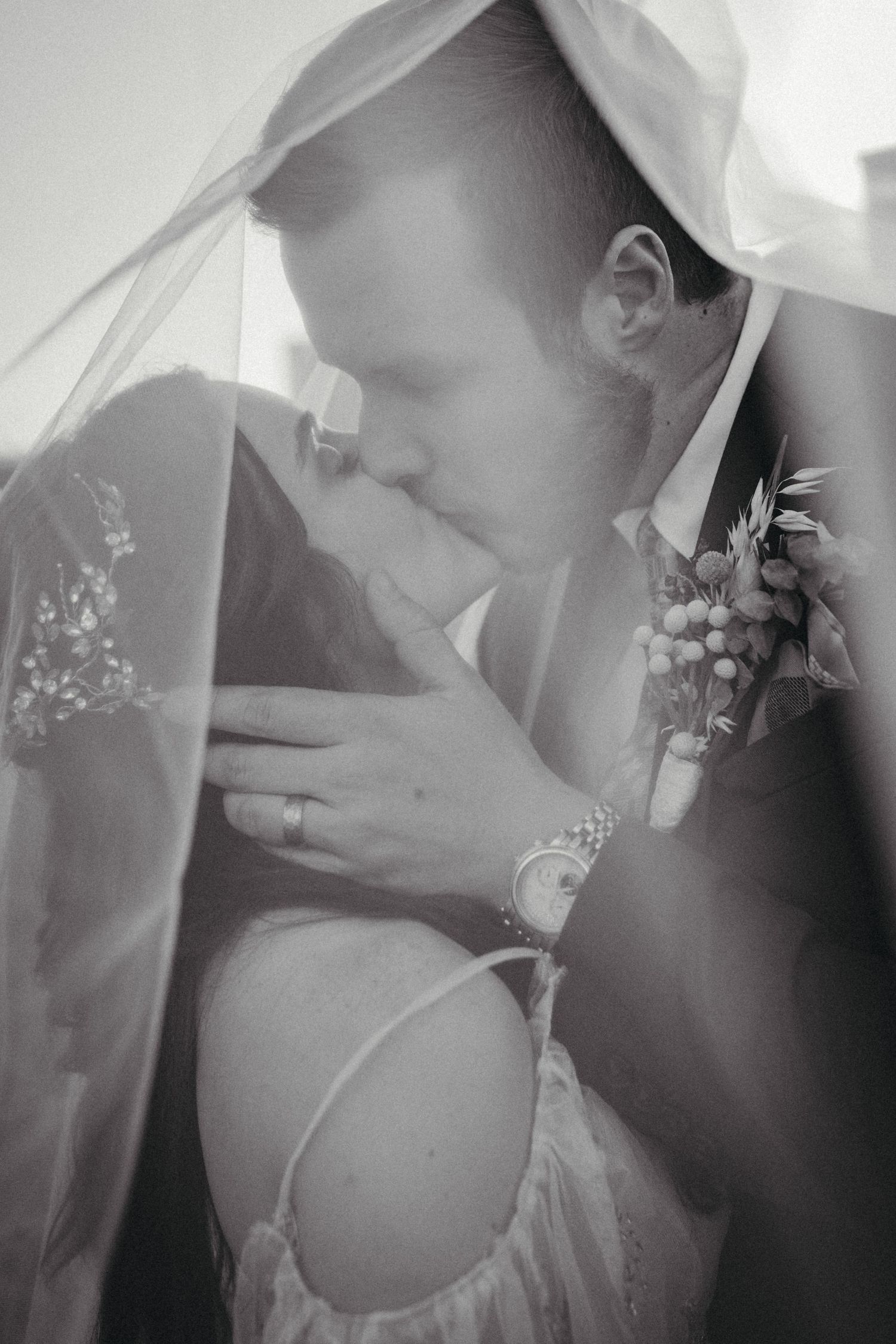 Old City Knoxville romantic boho micro-wedding