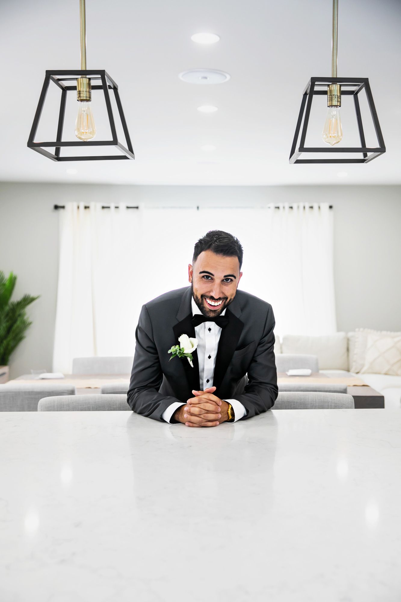 Cute and quirky little wedding in Schomberg and Arlington Estate by photographer Shawn Van Daele