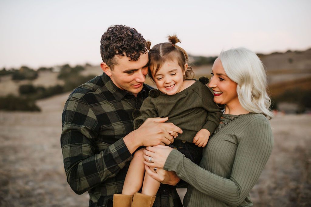 How to prepare your children for a Sonoma County photography session- dos and don'ts, how to dress, and what to know!