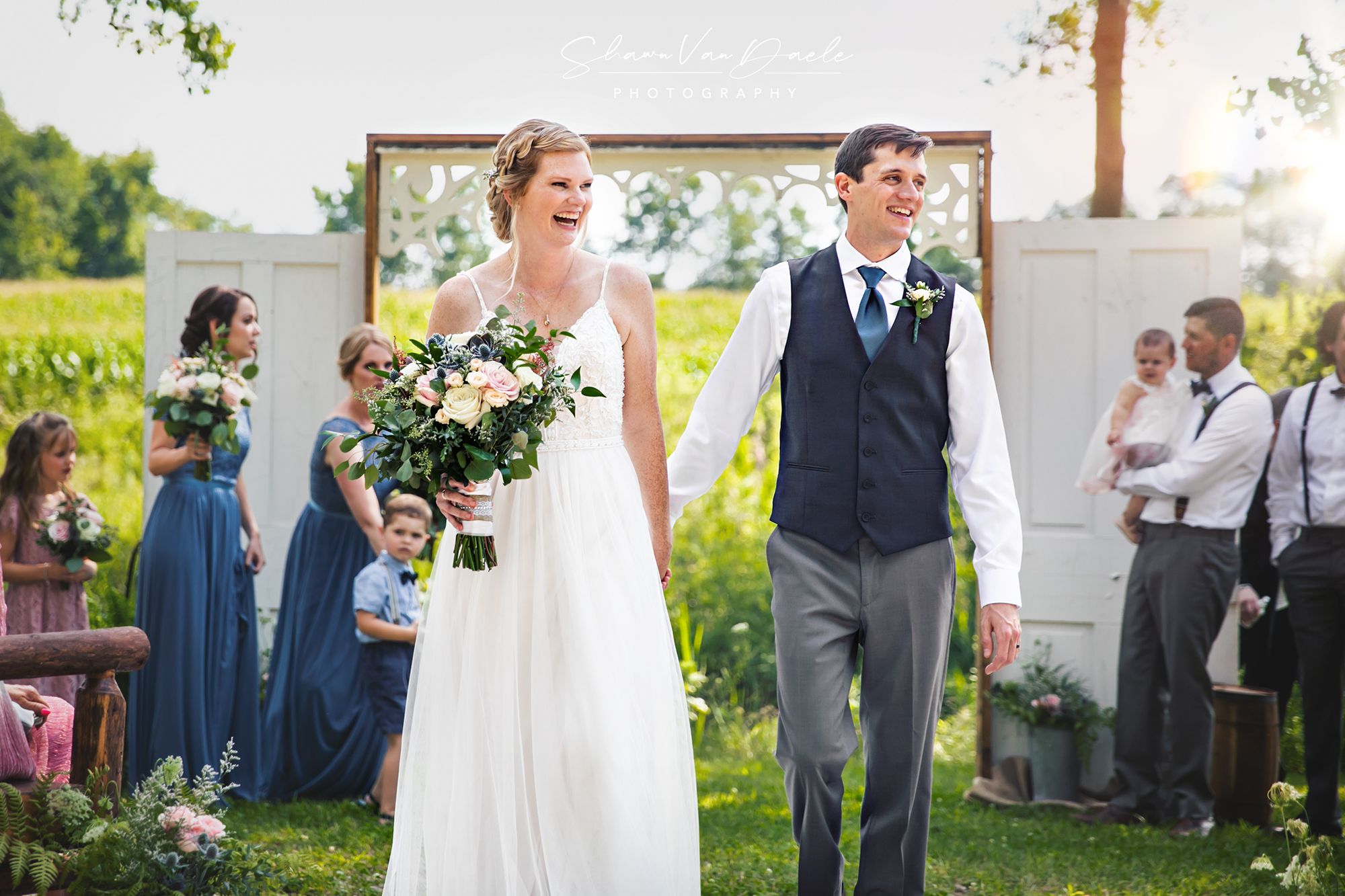 Charming rustic backyard wedding in Mount Brydges Ontario by London photographer Shawn Van Daele