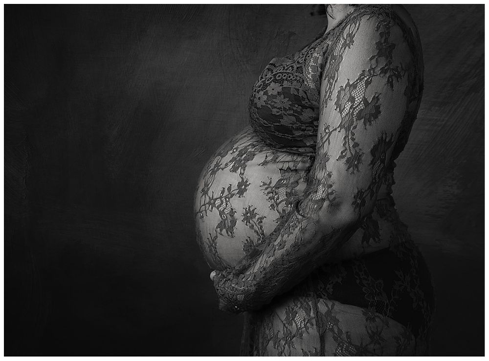 Austin Newborn Photography Maternity Portrait Modern maternity belly profile black and white black lace